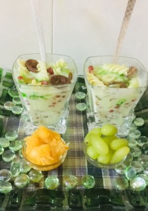 A picture of Fruit yogurt pasta salad.