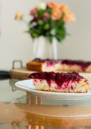 Фото Пиріг з вишнею та творогом 🍒.