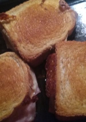 Una foto de Sándwiches calientes