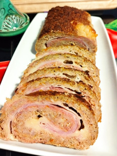 Sonkás,sajtos,göngyölt fasírt gluténmentesen recept fotója
