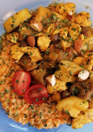 Padlizsános-cukkinis csirkeragu bulgurral recept fotója