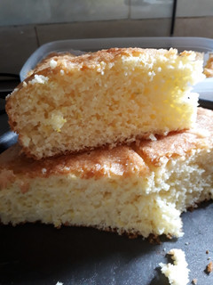 Una foto de Torta de limón 🍋🍋