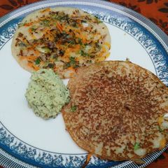 A picture of Bread Uthappam.