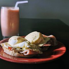 A picture of Easy Hollandaise sauce with blender/Bamix.
