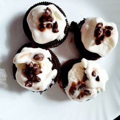 A picture of Choco Chips Chocolate Biscuits Ice cream sandwich.