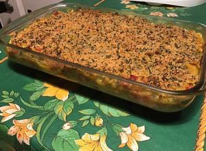 Une photo de Gratin de spatzles au thon, poivrons rouges et emmental en panure épicée