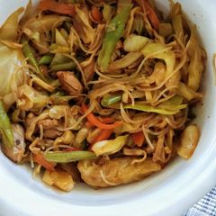 A picture of Noodles.