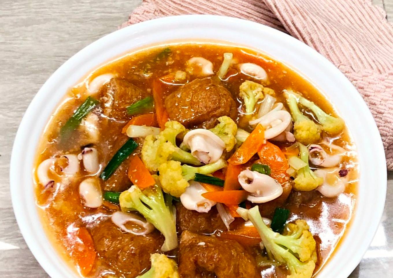 Kalamari dengan tahu sabo