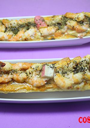 Foto principal de Bocadillo de gambas con complejo de pizza