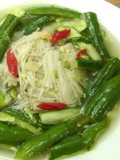 涼拌金針菇拌小黃瓜 的食譜成品照片