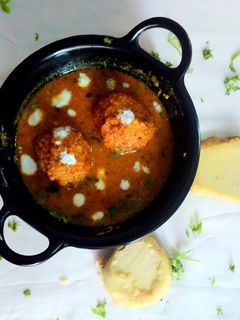 सूरन कोफ्ते की सब्जी(suran kofte ki sabji recipe in hindi) रेसिपी मुख्य फोटो