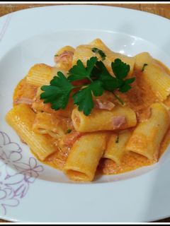 Una foto de Tortiglioni alla scarparo