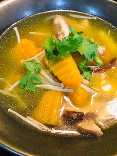 Hình của món Canh bí đỏ nấu nấm.