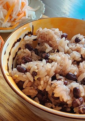 Hình của món Cơm đậu đỏ (xôi đậu đỏ).