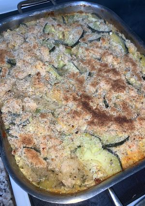 A picture of Chicken and zucchini rice casserole.