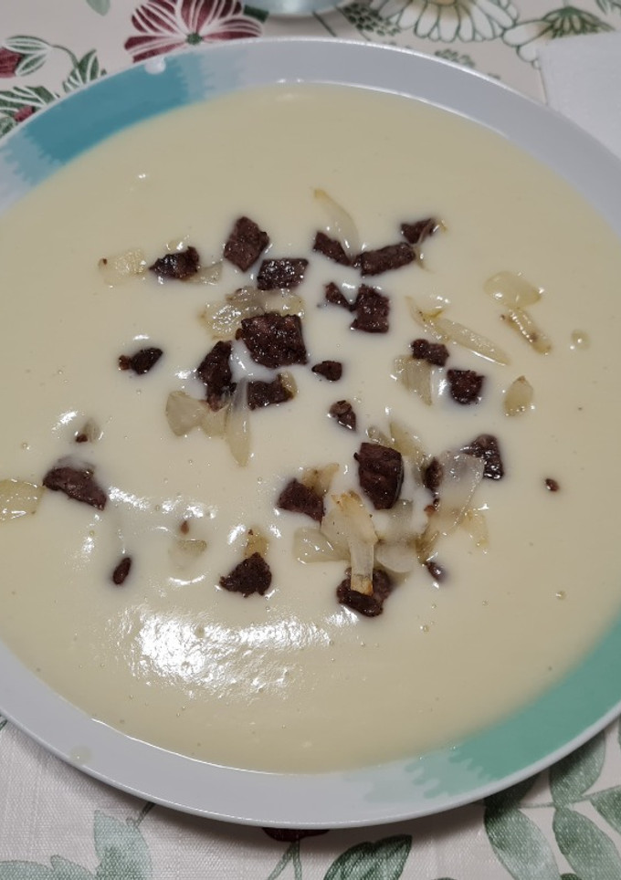 Una foto de Crema de coliflor