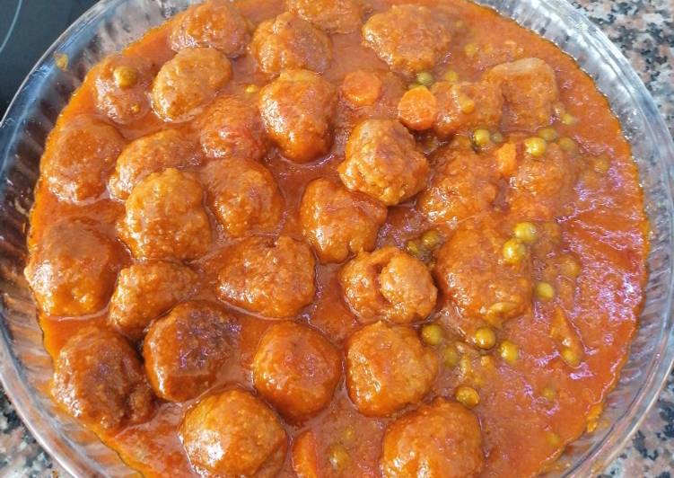 Albóndigas de carne en salsa