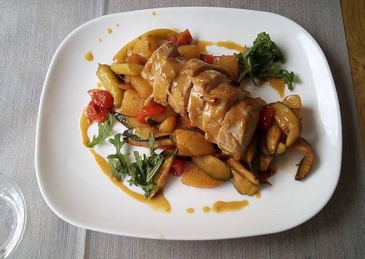 Filetto di maiale al miele e senape con verdurine spadellate