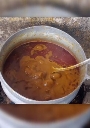 Une photo de Sauce graines avec pâte de bœuf 😋 et poisson fumé mérou 🩷