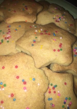 A picture of Butter cookies.