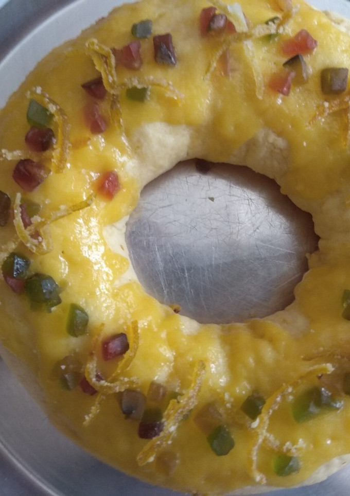 Una foto de Rosca de Reyes sin gluten y sin lactosa