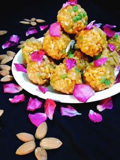 बुंदी लडू(Bundi ke laddu recipe in Hindi) रेसिपी मुख्य फोटो