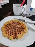Waffles de Avena con cobertura de Dulce de leche y coco rallado
