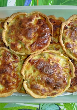 Une photo de Mes minis quiches aux poireaux, saucisses, oignons et lardons