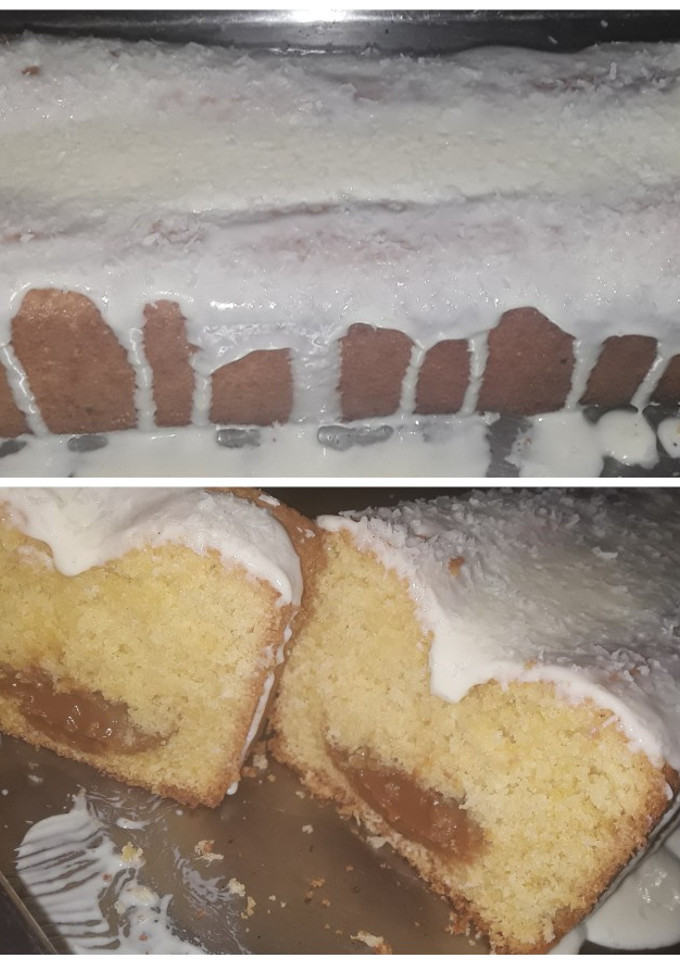 Una foto de Budín de coco relleno de dulce de leche