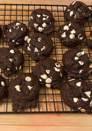 A picture of Inside Out Double Chocolate Chip Cake Cookies.
