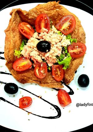 Una foto de 🌺🌺Cesta de crepes integrales con ensalada de atún🐟🍀