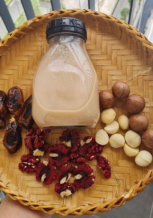 Hình của món Sữa hạt óc chó đỏ và macca.