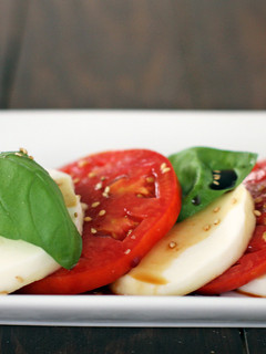 Caprese saláta recept fotója