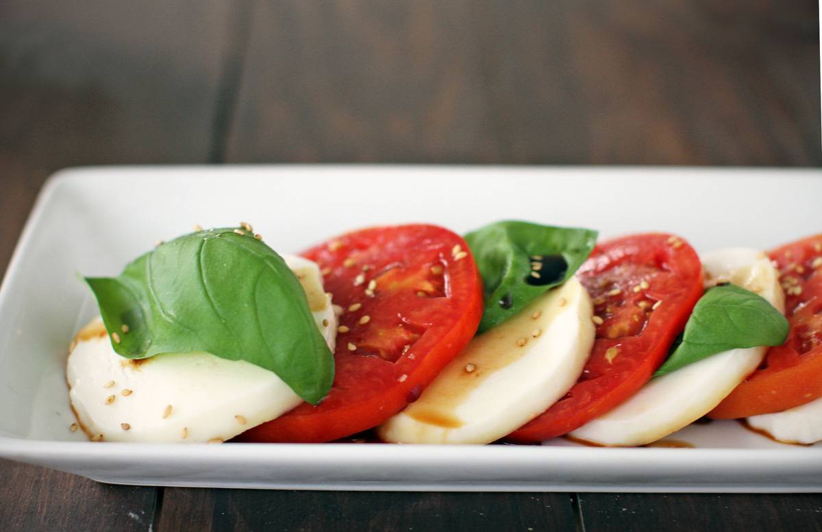 Caprese saláta recept recept fotó