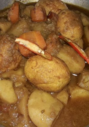 A picture of Egg curry.