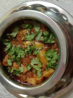 दही वाले आलू की सब्जी(dahi wale aloo ki recipe in hindi) रेसिपी मुख्य फोटो