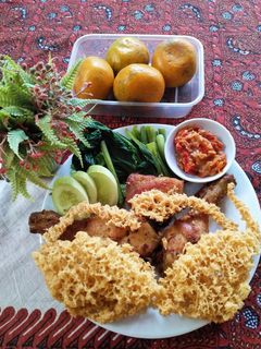 Foto resep Ayam Goreng Kremes ala Mbok Berek