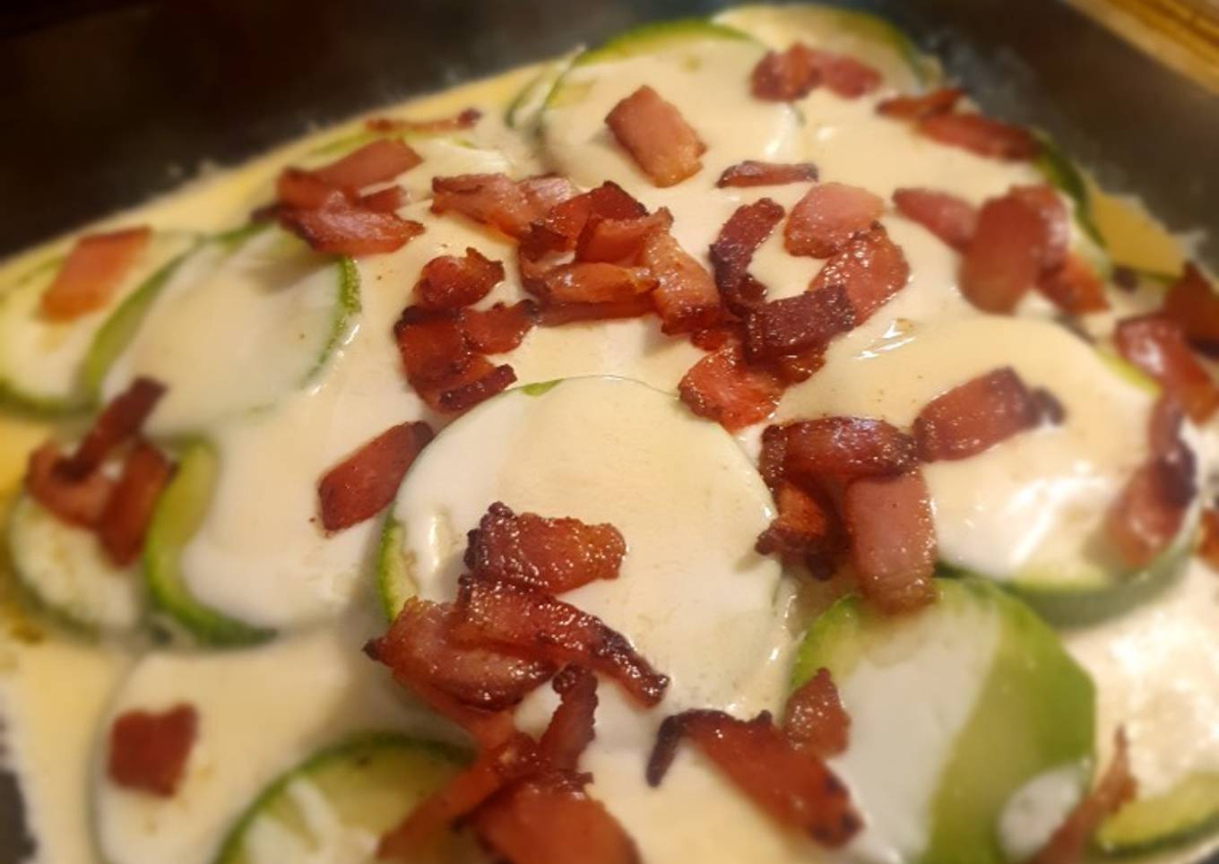 Calabacitas keto con tocino preparadas en microondas