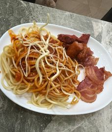 mỳ ý phô mai thịt xông khói