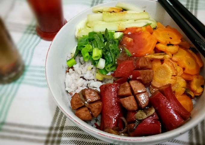 Langkah Mudah untuk Menyiapkan Rice Bowl Campur-campur, Bisa Manjain Lidah