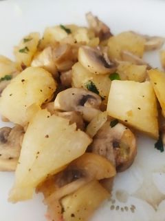 Una foto de Salteado de yuca