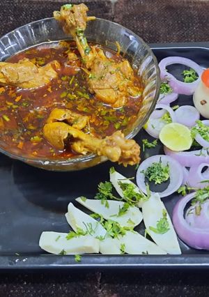A picture of Sindhi chicken curry.
