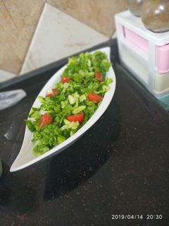 صورة لوصفة سلطة بالطماطم الكرزية