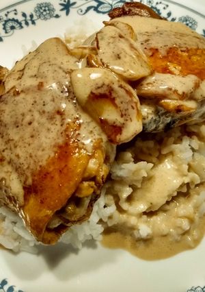 A picture of Coconut chicken adobo.
