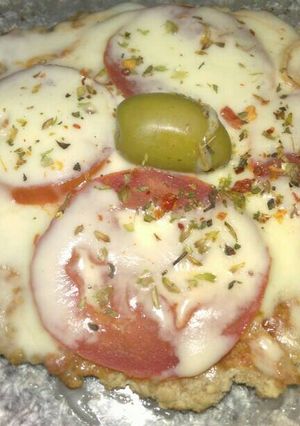Una foto de Pizza light de avena fit