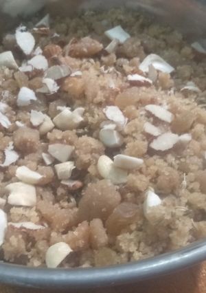 લાપસી (Laapsi Recipe In Gujarati) રેસીપી મુખ્ય ફોટો