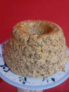 Una foto de Budín de limón y amapolas light 130 cal por porción🍋