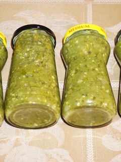 Una foto de SALSA DE JALAPEÑOS. JON STYLE