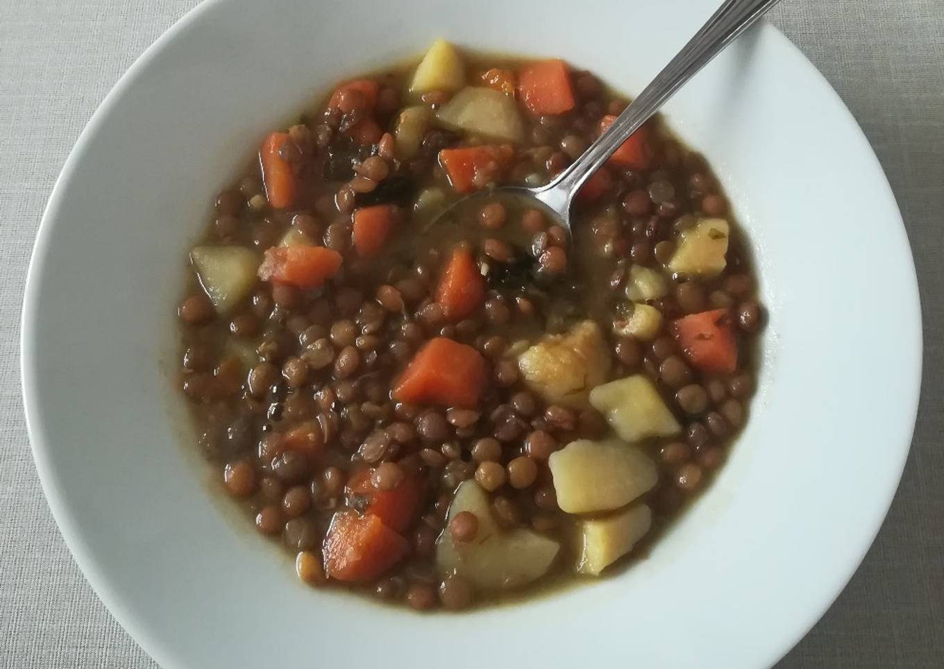 Lentejas con chirivía y alga kombu