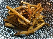 A picture of table spoon oil